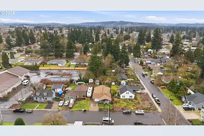 364 NE 9th Ave, Canby, OR 97013 - Photo 35