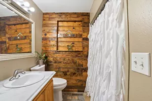 364 NE 9th Ave, Canby, OR 97013 - Photo 25