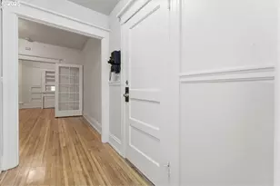 2109 NW Irving St, Portland, OR 97210 - Photo 7