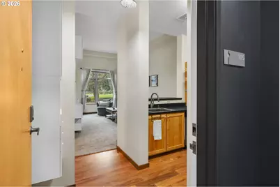 701 Columbia St #105, Vancouver, WA 98660 - Photo 9