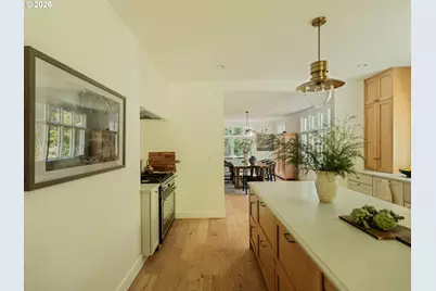 1615 S Greenwood Rd, Portland, OR 97219 - Photo 5