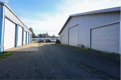 1252 Newmark Ave, Coos Bay, OR 97420 - Photo 7