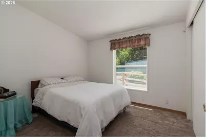 1621 NE Yaquina Heights Dr, Newport, OR 97365 - Photo 15