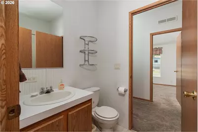 1621 NE Yaquina Heights Dr, Newport, OR 97365 - Photo 13
