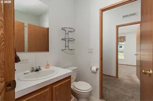 1621 NE Yaquina Heights Dr, Newport, OR 97365 - Photo 13