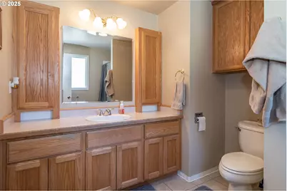 962 NW Keasey St, Roseburg, OR 97471 - Photo 25