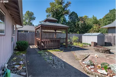 962 NW Keasey St, Roseburg, OR 97471 - Photo 35