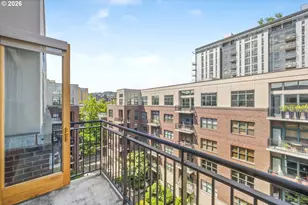 821 NW 11th Ave, Portland, OR 97209 - Photo 29