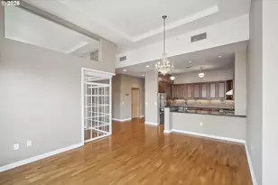 821 NW 11th Ave, Portland, OR 97209 - Photo 15