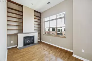 821 NW 11th Ave, Portland, OR 97209 - Photo 21