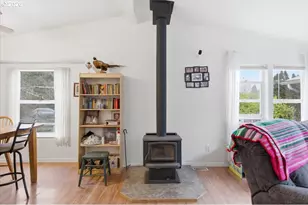 660 Wassom St, Lebanon, OR 97355 - Photo 9