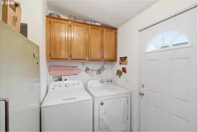 660 Wassom St, Lebanon, OR 97355 - Photo 17