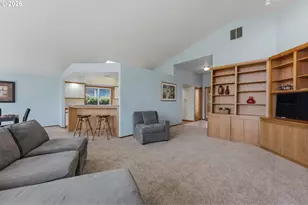 12618 SW Peachvale St, King City, OR 97224 - Photo 7