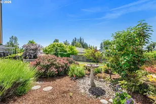 12618 SW Peachvale St, King City, OR 97224 - Photo 37