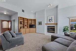 12618 SW Peachvale St, King City, OR 97224 - Photo 5