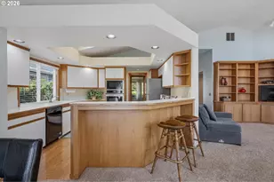 12618 SW Peachvale St, King City, OR 97224 - Photo 11