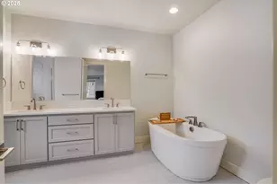 3853 Carman Dr, Lake Oswego, OR 97035 - Photo 11