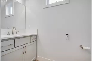 3853 Carman Dr, Lake Oswego, OR 97035 - Photo 9