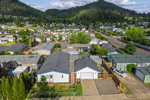 1281 S 57th Pl, Springfield, OR 97478 - Photo 35