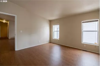 1281 S 57th Pl, Springfield, OR 97478 - Photo 13