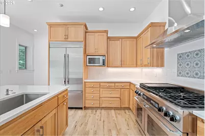 9145 Wallace Rd, Salem, OR 97304 - Photo 11