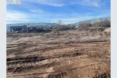 217 E St, Dallesport, WA 98617 - Photo 1