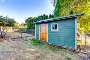 19560 SW Madeline St, Beaverton, OR 97078 - Photo 47