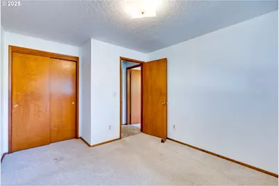 19560 SW Madeline St, Beaverton, OR 97078 - Photo 19