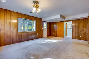 19560 SW Madeline St, Beaverton, OR 97078 - Photo 29