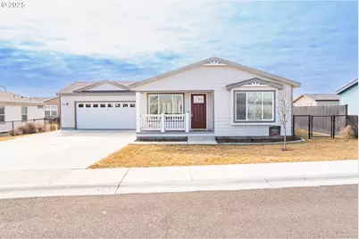 303 Oregon Trail Blvd, Boardman, OR 97818 - Photo 1