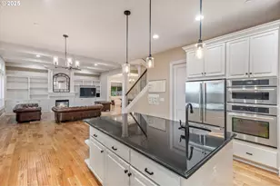 4530 SW Council Crest Dr, Portland, OR 97239 - Photo 11