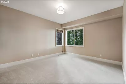 4530 SW Council Crest Dr, Portland, OR 97239 - Photo 39