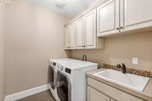 4530 SW Council Crest Dr, Portland, OR 97239 - Photo 41