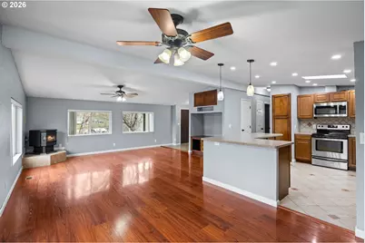 2373 Wild River Dr, Roseburg, OR 97470 - Photo 11