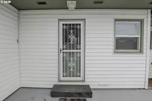 1528 NW Eden St, Roseburg, OR 97470 - Photo 3