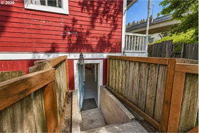 533 38th St, Astoria, OR 97103 - Photo 29