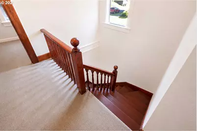533 38th St, Astoria, OR 97103 - Photo 13