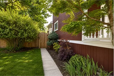 533 38th St, Astoria, OR 97103 - Photo 23
