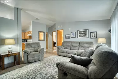 610 Egret Ln, Longview, WA 98632 - Photo 3