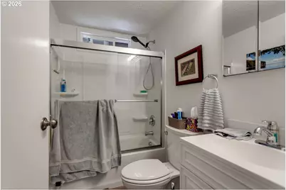 2420 NE 86th Ave, Portland, OR 97220 - Photo 17