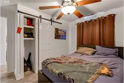 2420 NE 86th Ave, Portland, OR 97220 - Photo 23