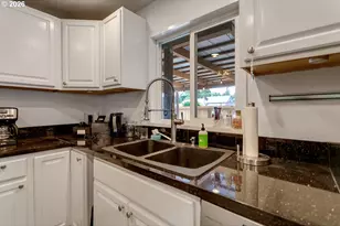2420 NE 86th Ave, Portland, OR 97220 - Photo 11