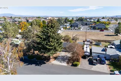 1830 SW 16th St, Redmond, OR 97756 - Photo 27