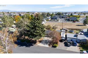 1830 SW 16th St, Redmond, OR 97756 - Photo 27