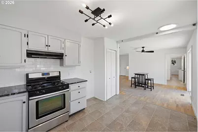 1830 SW 16th St, Redmond, OR 97756 - Photo 9
