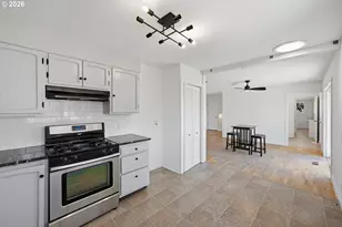 1830 SW 16th St, Redmond, OR 97756 - Photo 9