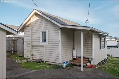 443 SW 7th, Newport, OR 97365 - Photo 5