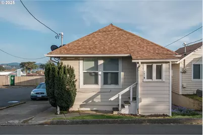 443 SW 7th, Newport, OR 97365 - Photo 3