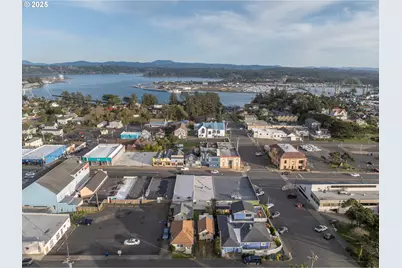443 SW 7th, Newport, OR 97365 - Photo 15