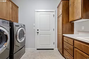 51 Grizzly Ave, Eugene, OR 97404 - Photo 33